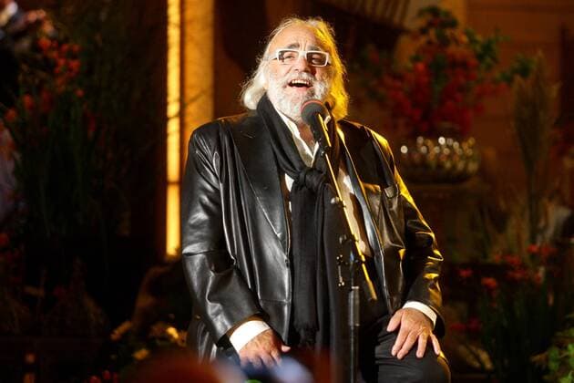 Musikantenstadl . Sänger Demis Roussos ( GRE ). Sänger Demis Roussos ( GRE bürgl. Artemios Ventouris Roussos ) während der Generalprobe zur ORF - Livesendung Musikantenstadl am 16.09.2011 in der Erdgas-Arena Riesa.