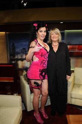 Berühmte Feministinnen, Lady Bitch Ray Lady Bitch Ray (Reyhan Sahin), Alice Schwarzer zu Gast bei der ARD Talkshow Menschen bei Maischberger am 27.09.2011 in Köln