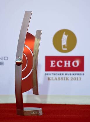 Feature - Der Echo Award auf dem Roten Teppich ECHO Klassik-Verleihung - Deutscher Musikpreis 2011 im Konzerthaus am Gendarmenmarkt in Berlin, Deutschland am 02.10.2011.