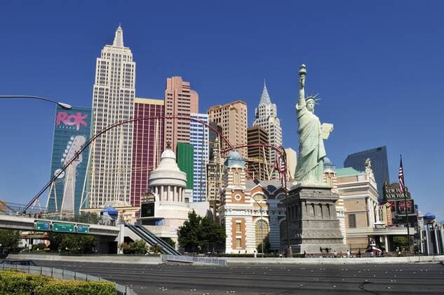 Tropicana Avenue mit New York Hotel und Casino, Las Vegas, Nevada, USA, Nordamerika, ÖffentlicherGrund ibxest02053982
