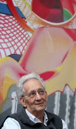 Jena , 061011 , Universität Jena ehrt Künstler Frank Stella mit einer Ausstellung im alten Straßenbahndepot , Ausstellungsaufbau , Pressekonferenz Im Bild: New Yorker Künstler Frank Stella