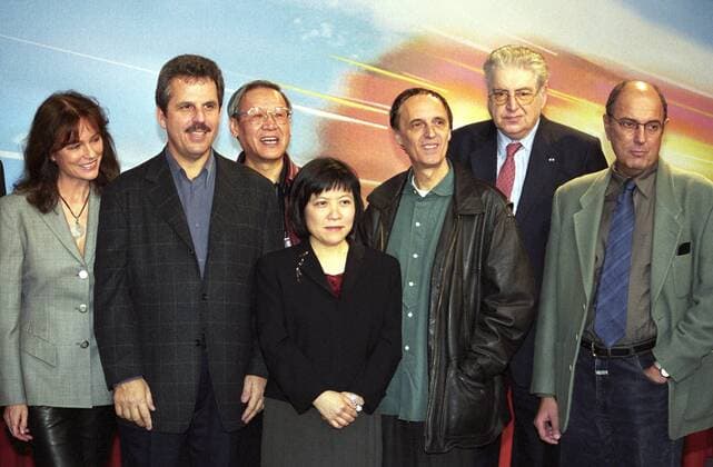 Berlinale 2001, 51. Internationale Filmfestspiele Berlin 51st Berlin Film Festival, Tag 12 Jacqueline Bisset (Schauspielerin), William Mechanic (Produzent), Xie Fei Regisseur), Kyoko Hirano (Filmpublizistin), Dario Argento (Regisseur), Moritz de Hadeln (Berlinale-Direktor), Hector Bebenco (Regisseur)