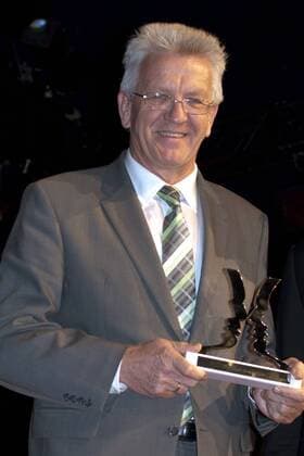 Verleihung des Politikaward 2011 im Tipi Zelt am Kanzleramt, Berlin Winfried Kretschmann