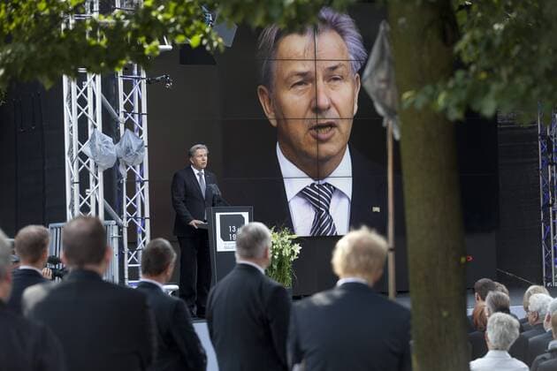 Deutschland, Berlin, Bernauer Straße, Gedenkveranstaltung zum 50. Jahrestag des Mauerbaus am 13.08.2011 in der Gedenkstätte Berliner Mauer, Rede von Bürgermeister Klaus Wowereit SPD, 13.08.2011