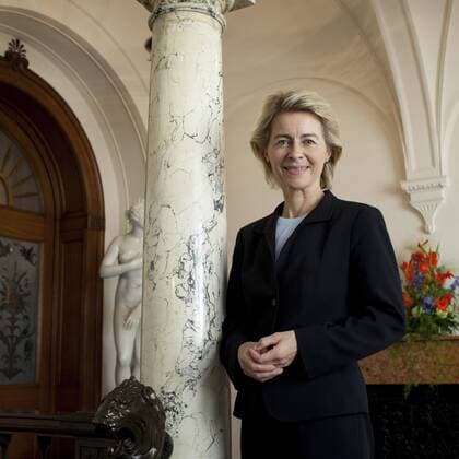 Deutschland, Hannover, Gästehaus der Landesregierung, Interview mit Arbeitsministerin Ursula von der Leyen CDU, 11.07.2011