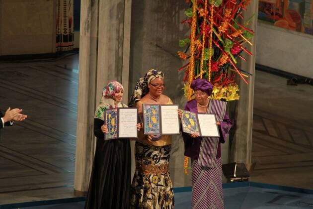 (111210) -- OSLO, Dec. 10, 2011 (Xinhua) -- The three Nobel Peace Prize laureates, Liberian President Ellen Johnson Sirleaf (R), Liberian peace activist Leymah Gbowee (C) and Yemeni activist Tawakkol Karman receive the Nobel Peace Prize during a ceremony at the City Hall in Oslo, Norway, Dec. 10, 2011. The awarding ceremony of the 2011 Nobel Peace Prize was held on Saturday. (Xinhua Li Guorong) NORWAY-NOBEL PEACE PRIZE-AWARD CEREMONY 
