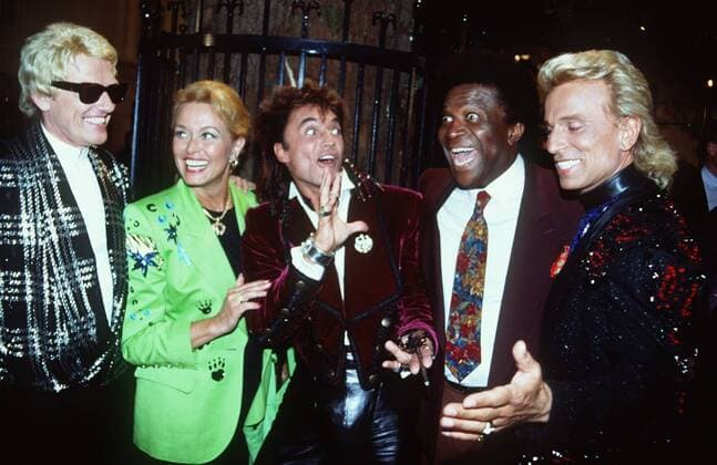 Heino, Hannelore, Roy, Roberto Blanco und Siegfried (v. li.) 06 91 nou quer halb stehend festlich fröhlich lachend