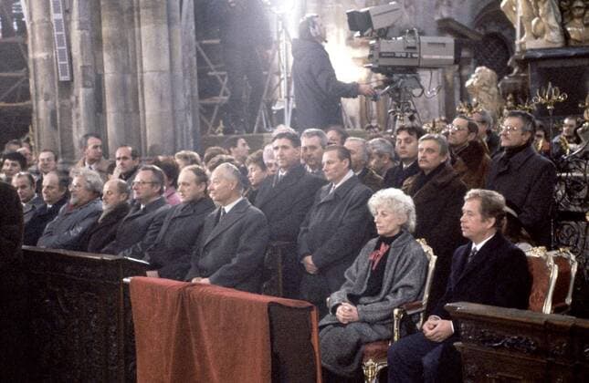 FILE PHOTO:The victory of the Velvet Revolution was topped off by the election of dissident playwright and human rights activist Vaclav Havel as President of the republic at Prague Castle on December 29, 1989. Vaclav Havel and his wife Olga during Te Deum mass in St. Vitus cathedral after the inauguration ceremony.Vaclav Havel died on Sunday, Dec. 18, 2011, aged 75. Havel, a dissident playwright jailed by Communists, became Czechoslovak and than Czech president and a symbol of peace and freedom after bringing down communism in Czechoslovakia by leading bloodless Velvet Revolution . CTK Photo Karel Vlcek  CTKPhoto90500133782