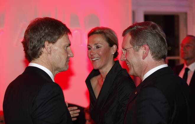 Deutschland, Berlin, Mitte, Hauptstadtrepräsentanz der Deutschen Telekom, Publishers Night 2010, Carsten Maschmeyer, Bettina Wulff und Bundespräsident Christian Wulff, 18.11.2010