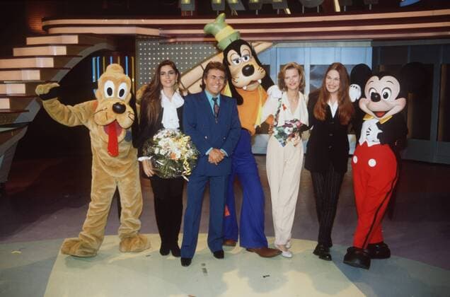 02 93 ue Traumjob v.li.: Al Bano & Romina Power, Sabrina Fox und Juliane Werding Fernsehen Show quer ganz stehend leger Logo