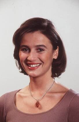 Sandra Maischberger 01 96 her Frau Fernsehen TV Journalismus Moderation dunkelhaarig leger Shirt braun Kette Dekollete Schmuck hoch Portrait lächelnd