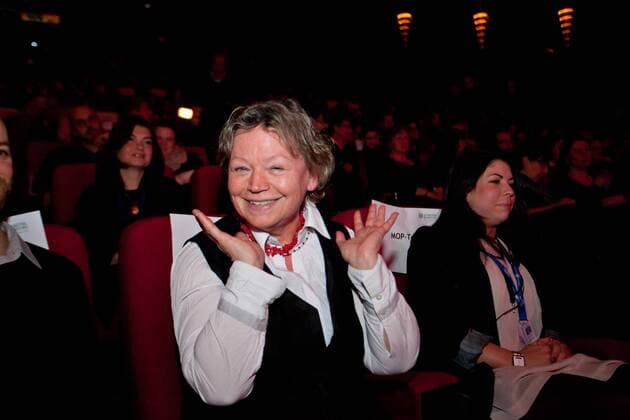 Eröffnung des 33. Filmfestivals Max Ophüls Preis am Montag (16.1.2012) im Cinestar Saarbrücken. Im Bild: Schauspielerin Ursula Werner wird als Ehrengast begrüßt.