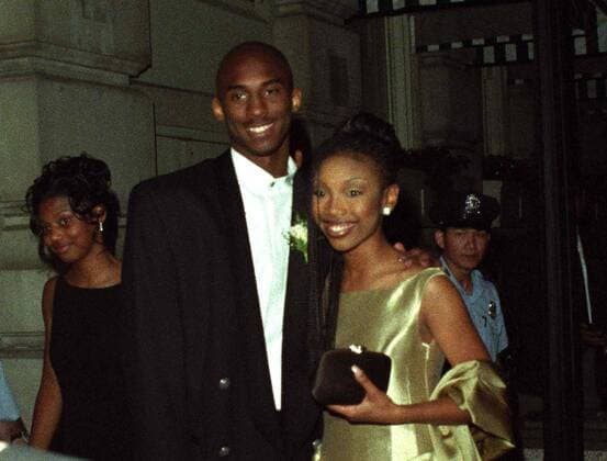 Feb. 21, 2008 - New York, New York, U.S. - K5117BCO.BRANDY WITH KOBE BRYANT AT HIGH SCHOOL PROM, BELLEVUE HOTEL IN PHILADELPHIA 1996. - PHOTOS New York U.S.  - ZUMAct2