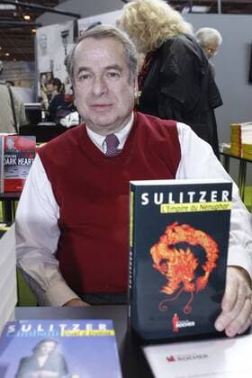 Paul Loup Sulitzer LITTERATURE : 32eme Salon du Livre - Paris - 18 03 2012 GwendolineLeGoff Panoramic 