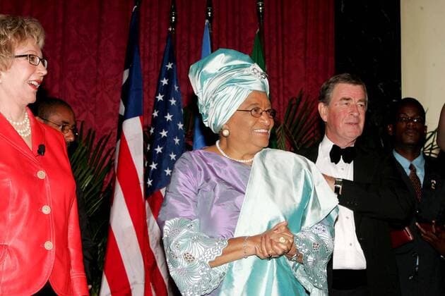 Apr. 10, 2001 - New York, New York, U.S. - H.E. ELLEN JOHNSON SIRLEAF, PRESIDENT OF THE REPUBLIC OF LIBERIA IS AWARDED THE AFRICA PRIZE FOR LEADERSHIP FOR THE SUSTAINABLE END OF HUNGER, GIVEN BY THE HUNGER PROJECT.NEW YORK HILTON HOTEL 10-21-2006. 2006.H.E. ELLEN JOHNSON SIRLEAF, PRESIDENT OF THE REPUBLIC OF LIBERIA WITH JOAN HOLMES AND PETER G. BOURNE.K50372RM New York U.S.  - ZUMAmk1