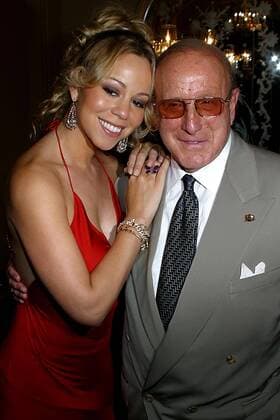 June 18, 2003 - New York, New York, U.S. - K31236RM.2003 UJA-FEDERATION OF NEW YORK MUSIC VISIONARY OF THE YEAR AWARDS LUNCHEON AT THE PIERRE , NEW YORK New York .06 18 2003. 2003.MARIAH CAREY AND CLIVE DAVIS New York U.S.  - ZUMAmk1