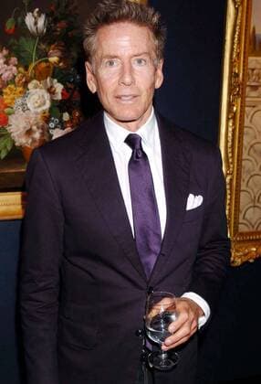 Oct. 18, 2007 - New York, New York, U.S. - THE SOCIETY OF MEMORIAL SLOAN-KETTERING CANCER CENTER 19TH PREVIEW PARTY FOR THE HAUGHTON INTERNATIONAL FINE ART & ANTIQUE DEALERS SHOW.SEVENTH REGIMENT ARMORY, NYC. - CALVIN KLEIN.K55182JKRON New York U.S.  - ZUMAjk2