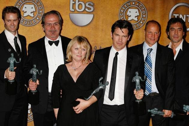 Jan. 27, 2008 - Hollywood, California, U.S. - I12935CHW.14TH ANNUAL SCREEN ACTORS GUILD AWARDS - PRESSROOM .SHRINE AUDITORIUM, LOS ANGELES, CA .01 27 08.GARRET DILLAHUNT, TOMMY LEE JONES, TESS HARPER, WOODY HARRELSON, JOSH BROLIN AND JAVIER BARDEM. Hollywood U.S.  - ZUMAw87