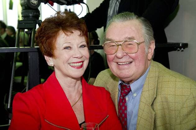 Lotti KREKEL, Schauspielerin, mit Lebensgefährte Ernst H. HILBICH, Schauspieler, in Köln am 26.04.2012, Â