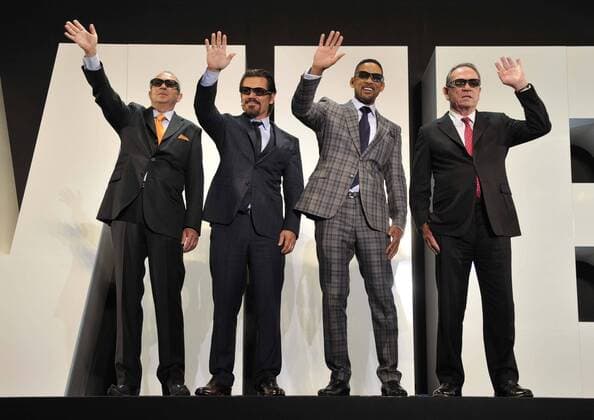 May 8th, 2012 : Tokyo, Japan âÄ Will Smith, Tommy Lee Jones, Josh Brolin, and Barry Sonnenfeld appear at the Japan Premiere for the film Men In Black 3 at the Roppongi Hills. This movie is third one of Man In Black series, which is about space aliens who live in the earth.  ( Auf20236267)