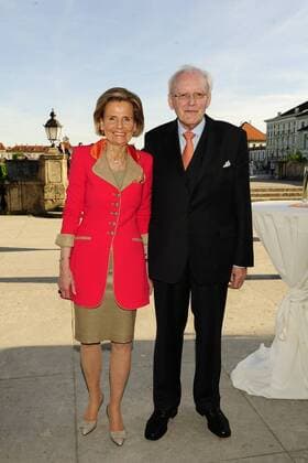 Prof. Dr. Roman Herzog mit Ehefrau Freifrau Alexandra von Berlichingen 3. Preisverleihung Bündnis für Kinder Hubertussaal Nymphenburg München 10. Mai 2012