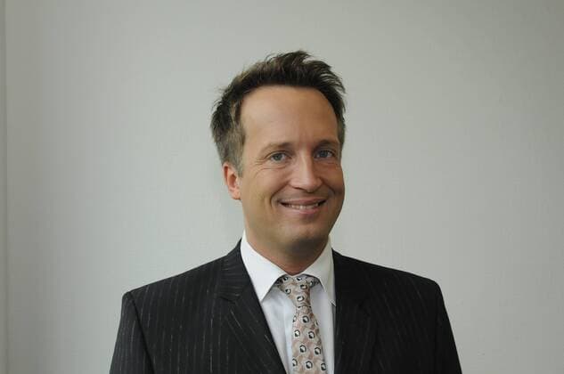Ralf Höcker, renommierter Kölner Anwalt für Medien- und Markenrecht und Professor an der Cologne Business School (CBS) aufgenommen am 20.05.2012 in Köln