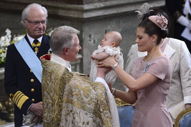 Taufe der Kronprinzessin Estelle in der Stockholmer Schlosskirche: Prinzessin Victoria und König Carl Gustav  - KP