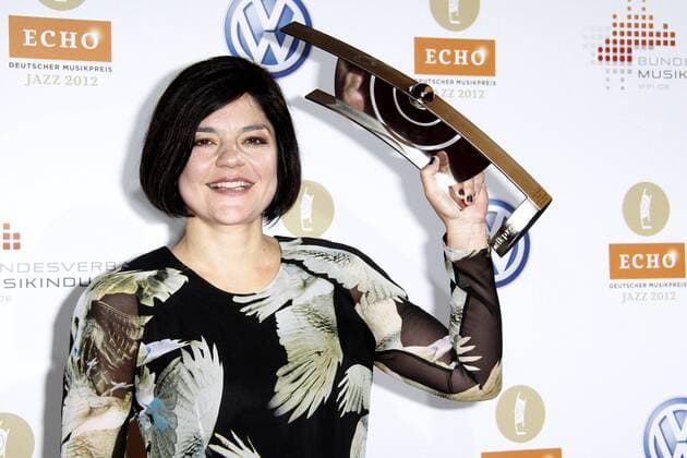 Jasmin Tabatabai Verleihung des Musikpreises Echo Jazz 2012 in der Gläsernen Manufaktur von Volkswagen, Dresden Foto:xR.xHardex xFuturexImage