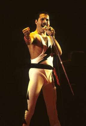 IMAGO ICONS: Freddie Mercury Freddie Mercury (Queen) Queen Konzert der Works -Tour in der Londoner Wembley Arena Foto:xR.xKeuntjex xFuturexImage