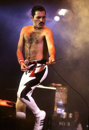 IMAGO ICONS: Freddie Mercury Freddie Mercury (Queen) Queen Konzert der Works -Tour in der Londoner Wembley Arena Foto:xR.xKeuntjex xFuturexImage