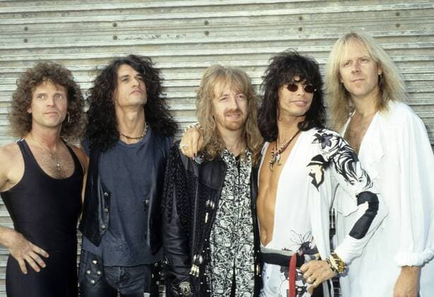 Joey Kramer, Joe Perry, Brad Whitford, Steven Tyler, Tom Hamilton (Aerosmith) Aerosmith auf dem Monsters of Rock Festival in Donington Foto:xR.xKeuntjex xFuturexImage