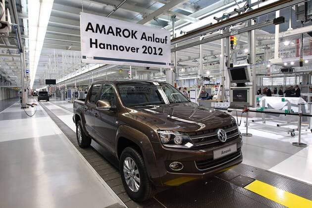 03.05.2012, VW Werk Stöcken, Hannover, Amarok Produktion, im Bild Das Typen-Werbeschild des Amarok, im Bild Der neue Amarok auf seiner neuen Produktionsstrasse GER, PL, Startschuss für die Amarok-Produktion gemeinsam mit Martin Winterkorn (Vorstandsvorsitzender Volkswagen AG)