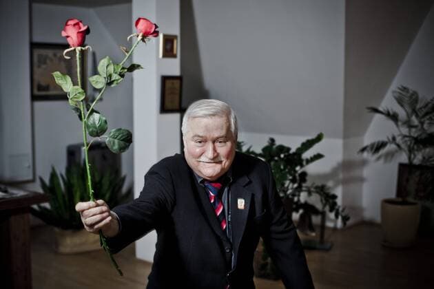 Lech Walesa 16.11.2011 Lech Walesa - born 29 September 1943 - former Polish president, and Noble Peace Prize winner by Maksymilian Rigamonti Newsweek Polska FORUM NO WEB NO INTERNET 16.11.2011 r. Lech Walesa - polski polityk i dzialacz zwiazkowy, z zawodu elektryk. Wspolzalozyciel i pierwszy przewodniczacy Solidarnosci , opozycjonista w okresie PRL. Prezydent Rzeczypospolitej Polskiej w latach 1990–1995. Fot. Maksymilian Rigamonti Newsweek Polska FORUM ZAKAZ PUBLIKACJI W INTERNECIE rima_291211 