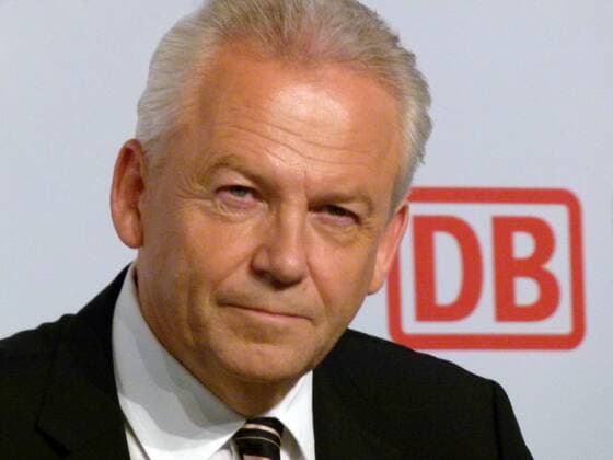 201207626 Bln.- Rüdiger GRUBE, Vorstandsvorsitzender Deutsche Bahn ; das Foto zeigt den Gesamtvorstand des Unternehmens während der Pressekonferenz Rüdiger GRUBE Deutsche Bahn legt Halbjahresbilanz vor