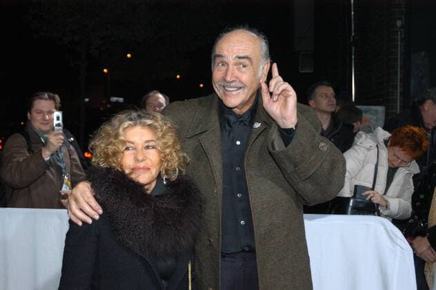 Sean Connery mit Gattin Micheline Roquebrune European Film Awards 2005 Europäischer Filmpreis Verleihung in der Berliner Treptow Arena Foto:xU.xGeislerx xFuturexImage