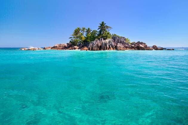 malerische Insel St. Pierre, Seychellen beautiful island of St Pierre, Seychelles BLWS296115