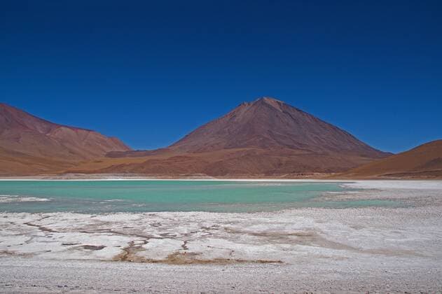Laguna Verde und Vulkan Licancabur, Bolivien, Anden Laguna Verde and Licancabur volcano, Bolivia, Andes BLWS292030