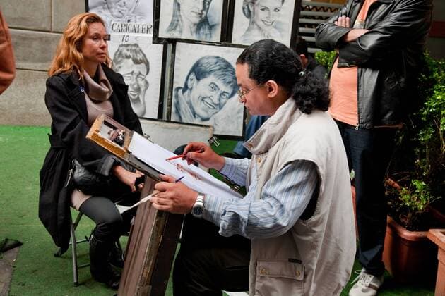 Portraetmaler zeichnet eine Frau, Italien, Rom portrait painter drawing a portrait of a woman, Italy, Rome BLWS275489