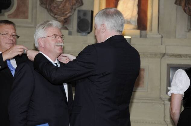 Muenchen 10.10.12 Staatskanzlei Bayerischer Verdienstorden Verleihung Martin Zeil Preistraeger Horst Seehofer