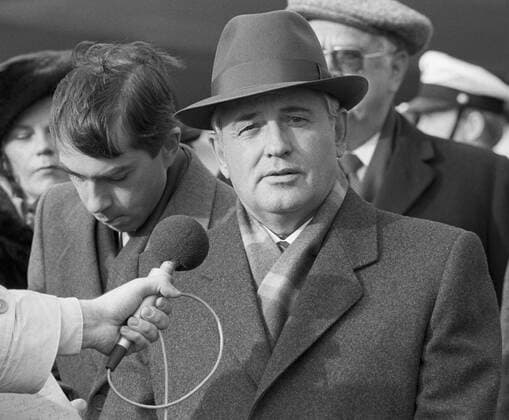 Iceland. Soviet leader Mikhail Gorbachev arrived in Reykjavik to hold negotiations with US President Ronald Reagan. Mikhail Gorbachev gives an interview.  TASS_1238411