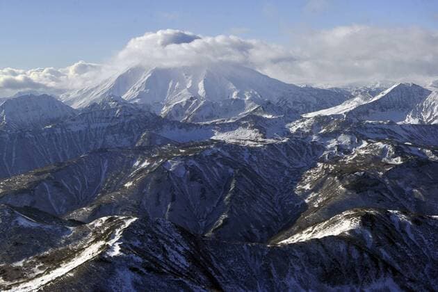 ITAR-TASS: KAMCHATKA TERRITORY, RUSSIA. A view of the Vilyuchinsky volcano in Yelizovo district.  Highlight RE10C0FE