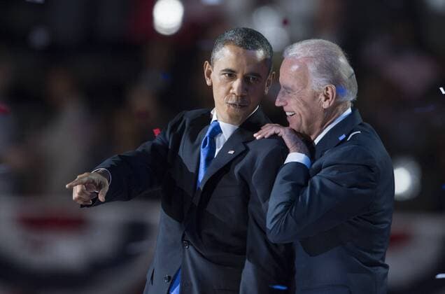 (121107) -- CHICAGO, Nov. 7, 2012 (Xinhua) -- U.S. President Barack Obama (L) and Vice President Joe Biden acknowledge supporters at the election night rally in Chicago, the United States, on Nov. 7, 2012. U.S. President Barack Obama has beaten his Republican challenger Mitt Romney to win a second term at the White House, TV networks projected Tuesday. (Xinhua Yang Lei) (lyx) U.S.-CHICAGO-OBAMA-ELECTION NIGHT RALLY 