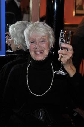 Maria Sebaldt Premiere Warte, bis es dunkel ist Komödie, Theater Komödie im Bayerischen Hof München 07. November 2012
