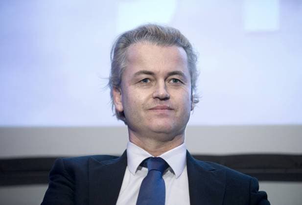 Geert Wilders DEU, Deutschland, Germany, Berlin, 02.10.2010 Geert Wilders, Vorsitzender der rechtspopulistischen Partei Partij voor de Vrijheid PVV aus den Niederlanden, Freiheitspartei Partei fuer Freiheit, bei einer Veranstaltung der Partei Die Freiheit in Berlin. Islamkritiker, Partei, Politiker, Rechte Gruppe, Konservatismus, Symbol, Symbolbild, Symbolfoto, symbolisch, Nationalismus, Rechtsradikal, Extremismus, Rechtsradikalismus, rechtsextremistische Partei, rechts, Rechte Gruppierung, rechtspopulismus, rechtsextrem, Rechtsextremist, Rechtsextreme, Rechtsextremisten, Rechtsradikalismus, Politik, Deutschland, Europa, 2010, Portrait Portrait Geert Wilders, Leader of the the Dutch Party for Freedom and right-wing politician, at a congress of German renegade former Christian Democrat CDU Rene Stadtkewitz. Wilders, an outspoken Islam crisitc, is seeking to create an international allian
