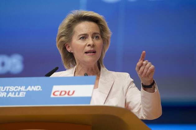 Ursula VON DER LEYEN, Bundesarbeitsministerin,, bei ihrer Rede, 25. Parteitag der CDU Deutschlands in Hannover vom 03.bis 05.12-2012, 04.12.2012. Â