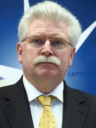 2012.12.13 Bln.- ; Martin ZEIL, 58, FDP, ist bayerischer Staatsminister für Wirtschaft, Infrastruktur, Verkehr und Technologie; aufgenommen während einer Pressekonferenz der Agentur für Erneuerbare Energien, die dem Bundesland im Wettbewerb um den Preis Leitstern 2012 den dritten Platz einbrachte Martin ZEIL bayerischer Wirtschaftsminister