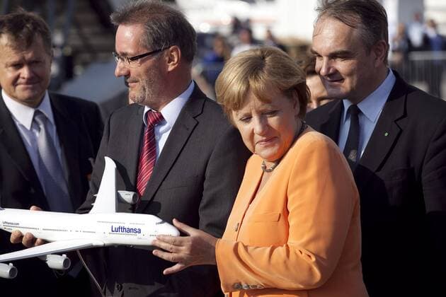 Deutschland, Berlin, Flughafen Berlin-Schönefeld, ILA 2012, Taufe einer Boeing 747-8i der Lufthansa auf den Namen Brandenburg durch Matthias Platzeck und Bundeskanzlerin Angela Merkel CDU, 11.09.2012