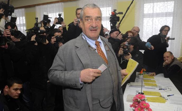 Presidential candidate Karel Schwarzenberg prepares to cast his ballot in the second round of direct presidential election in the village of Sykorice, , Czech Republic, Friday, Jan. 25, 2013. (CTKxPhoto MichalxKrumphanzl) CTKPhotoP201301250627701  CTK805