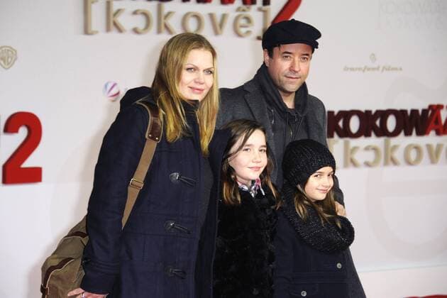 KOKOWÄÄH 2 Berlin Premiere Anna Loos und Jan Josef Liefers mit ihrer Tochter Lilly (re) und deren Freundin. Filmpremiere KOKOWÄÄH 2 im Cinestar Sony Center. Berlin 29.01.2013 Foto:xT.xJaegerx xFuturexImage