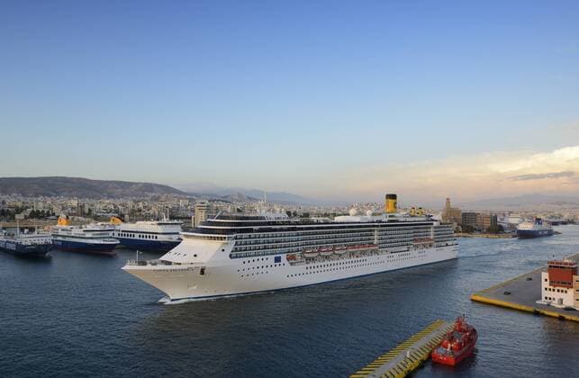  Kreuzfahrtschiff Costa Atlantica im Hafen von Piräus, Griechenland, Europa iblhli02437362.jpg